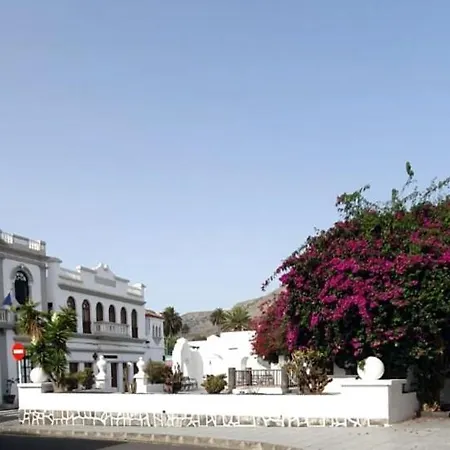 Tatil Evi Casa Malumi - Historisches Stadthaus In Haría